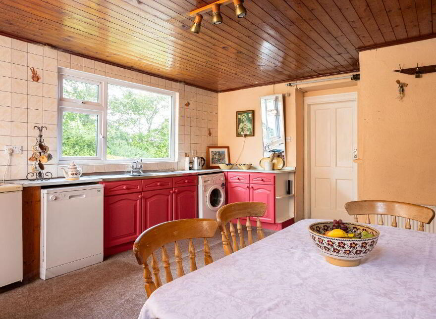 Cork Road, Skibbereen, P81EV72