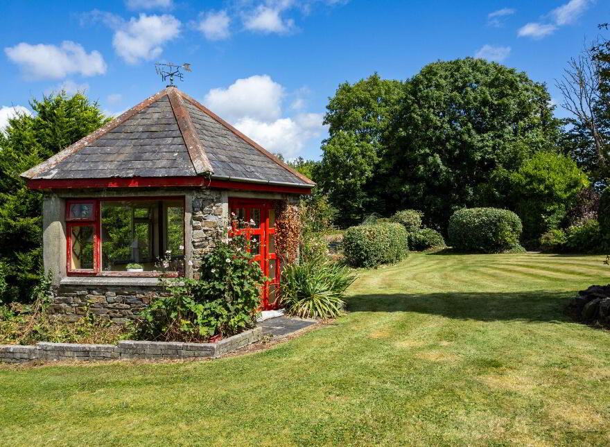 Cork Road, Skibbereen, P81EV72