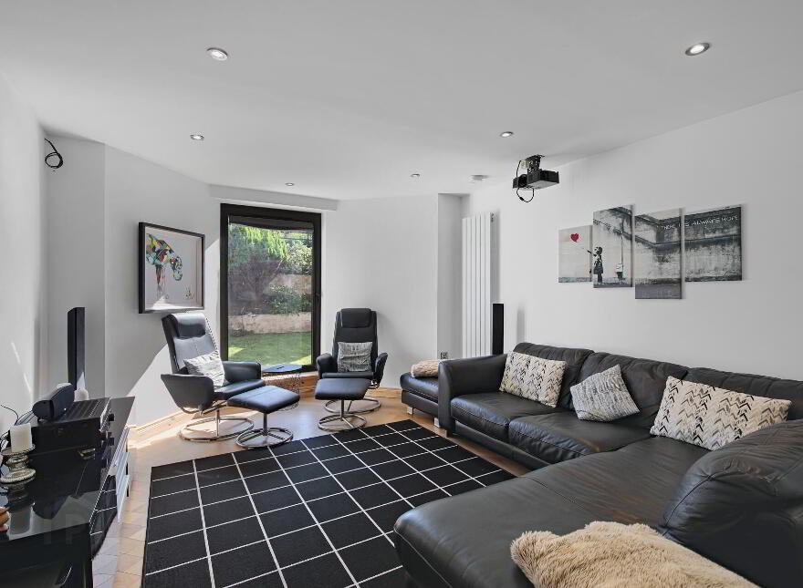 63 Donaghadee Road, Bangor, BT20 4QX