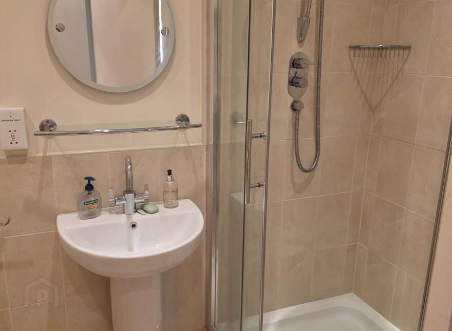 Apartment 2 Harbour View, Market Square, Clifden, H71CH24