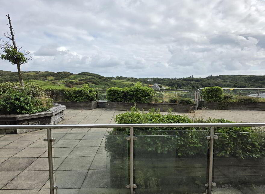 Apartment 2 Harbour View, Market Square, Clifden, H71CH24