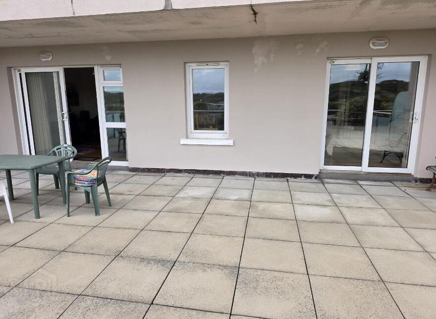 Apartment 2 Harbour View, Market Square, Clifden, H71CH24
