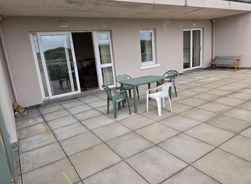 Apartment 2 Harbour View, Market Square, Clifden, H71CH24