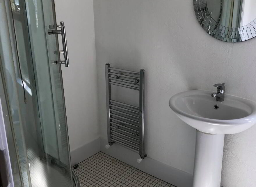 B, 23 Gray's Hill, Bangor, BT20 3BB