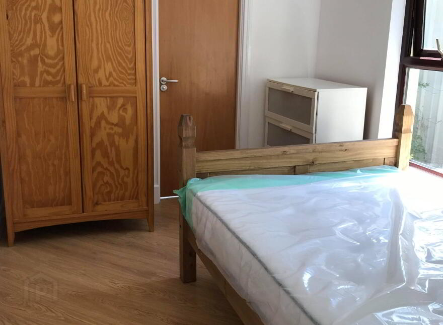 B, 23 Gray's Hill, Bangor, BT20 3BB