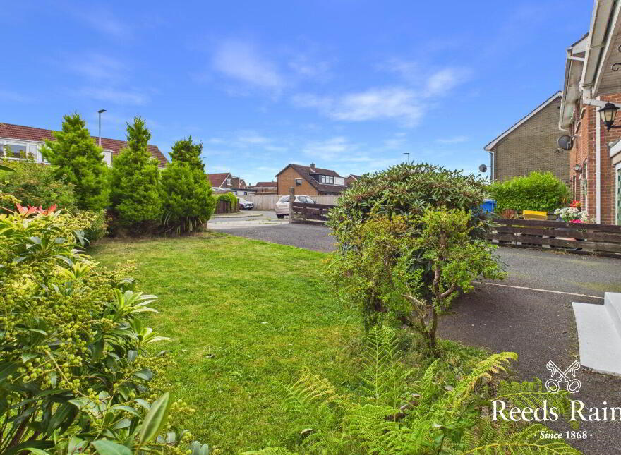 25 Henderson Drive, Bangor, BT19 1NR