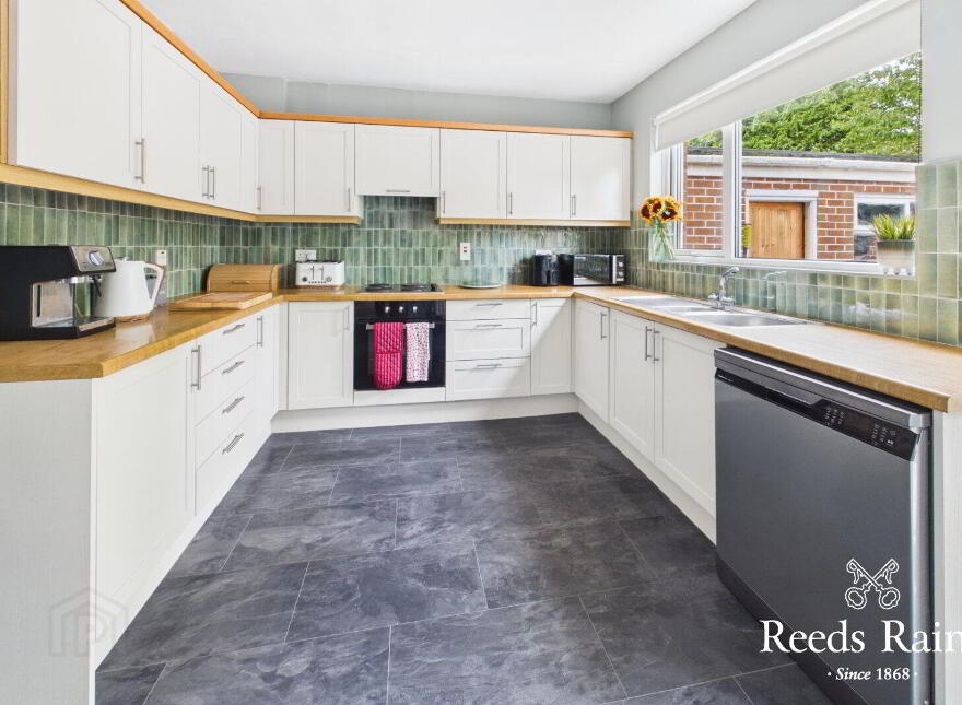 25 Henderson Drive, Bangor, BT19 1NR
