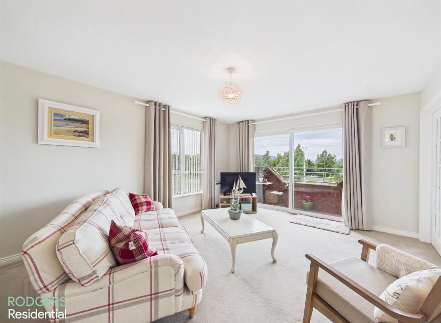 Apt 16, St. Helens Court, High Street, Holywood, BT18 9SS