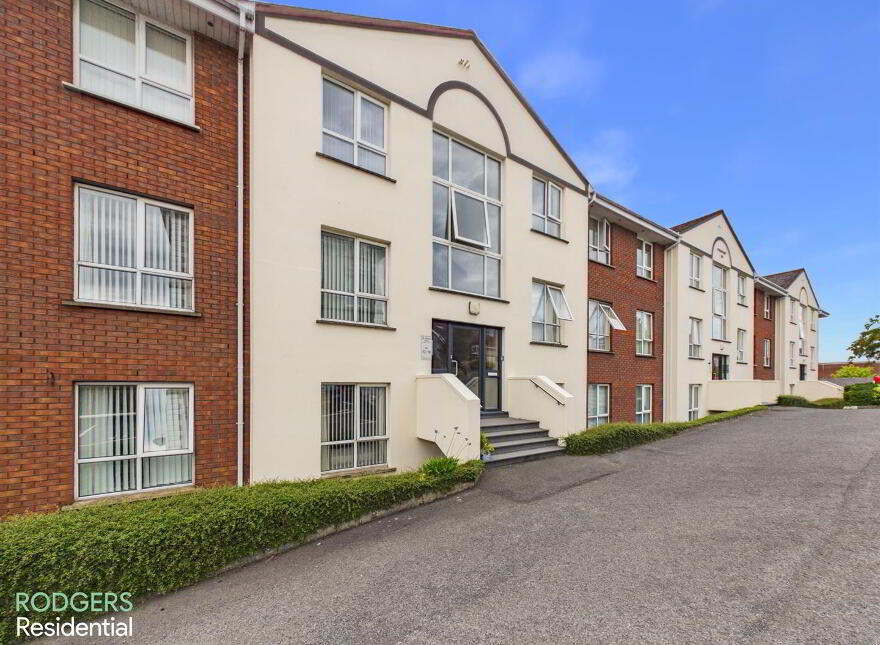 Apt 16, St. Helens Court, High Street, Holywood, BT18 9SS