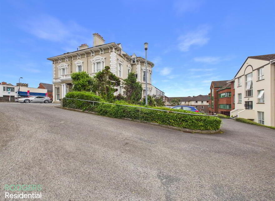 Apt 16, St. Helens Court, High Street, Holywood, BT18 9SS