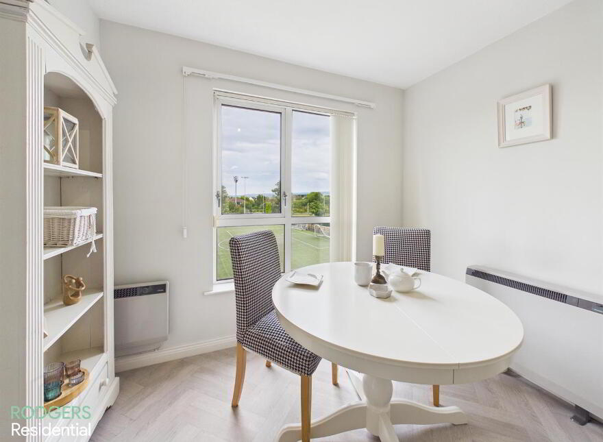 Apt 16, St. Helens Court, High Street, Holywood, BT18 9SS