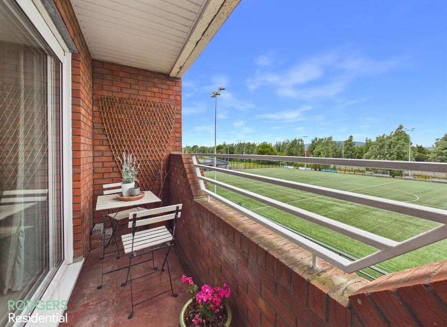 Apt 16, St. Helens Court, High Street, Holywood, BT18 9SS