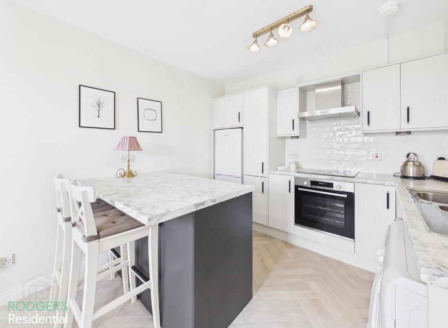 Apt 16, St. Helens Court, High Street, Holywood, BT18 9SS