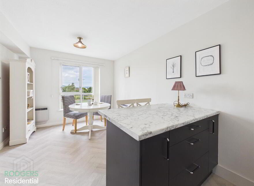 Apt 16, St. Helens Court, High Street, Holywood, BT18 9SS