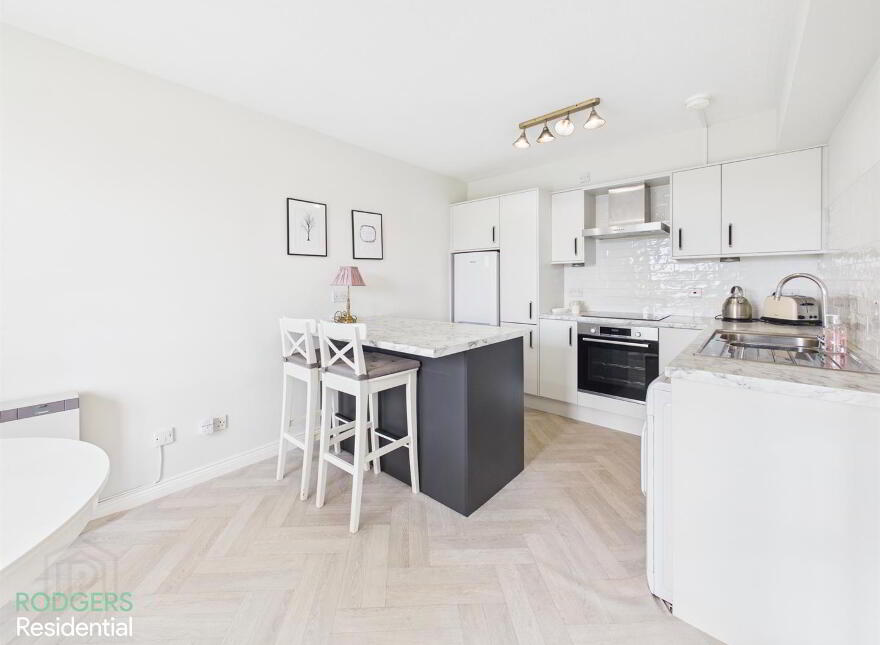 Apt 16, St. Helens Court, High Street, Holywood, BT18 9SS