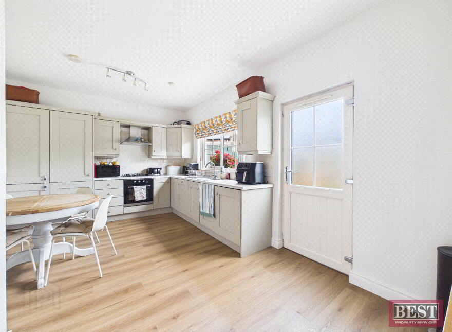 90 Carneyhough Court, Newry, BT34 2TW