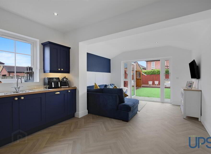 7 Meadow Way, Lisburn, BT28 3RJ