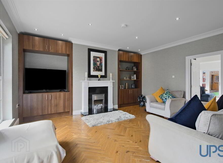 7 Meadow Way, Lisburn, BT28 3RJ