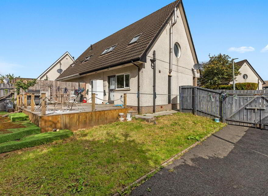 26 Lagmore Downs, Stewartstown Road, Dunmurry, Belfast, BT17 0TB