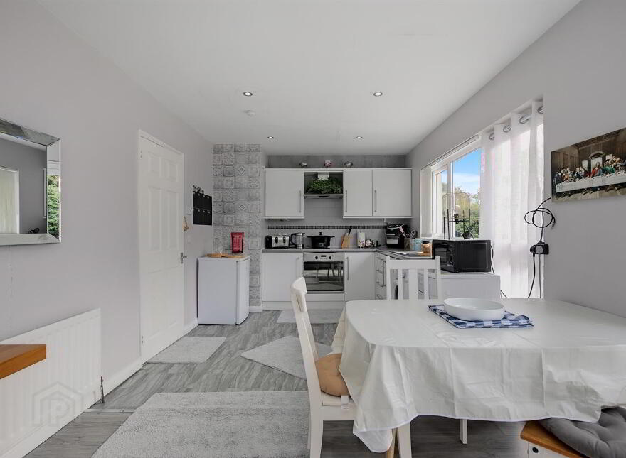 26 Lagmore Downs, Stewartstown Road, Dunmurry, Belfast, BT17 0TB