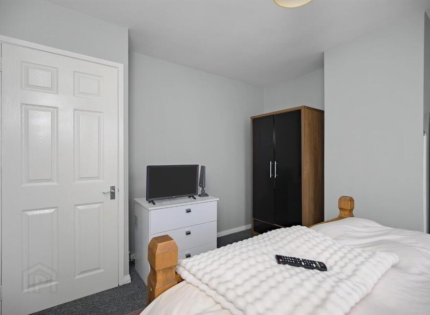 26 Lagmore Downs, Stewartstown Road, Dunmurry, Belfast, BT17 0TB