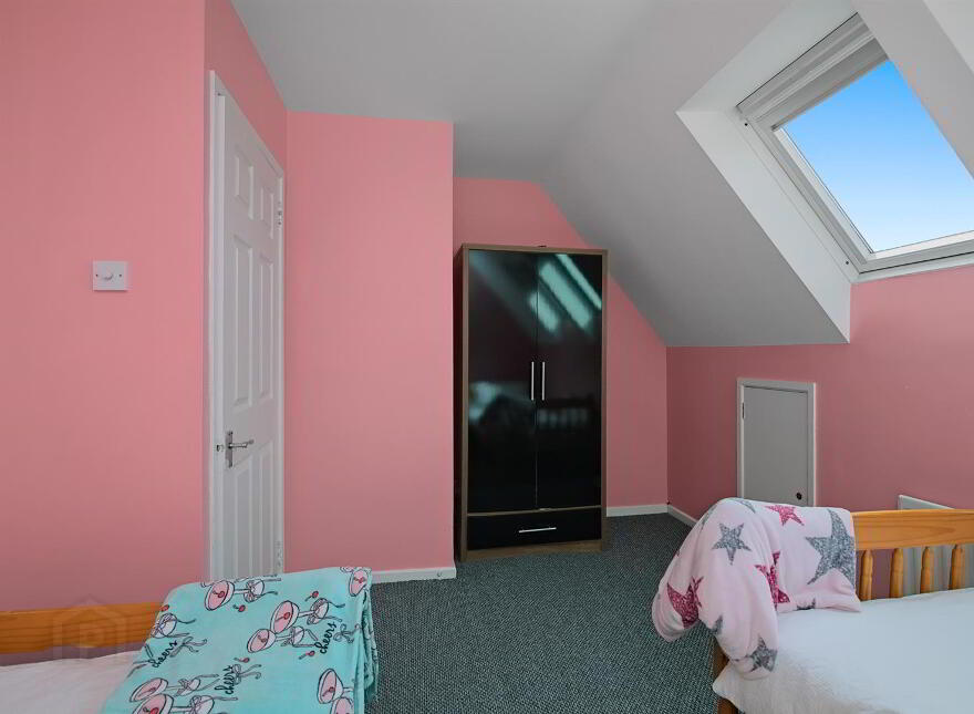 26 Lagmore Downs, Stewartstown Road, Dunmurry, Belfast, BT17 0TB