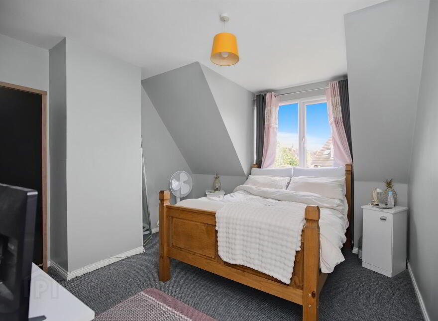 26 Lagmore Downs, Stewartstown Road, Dunmurry, Belfast, BT17 0TB