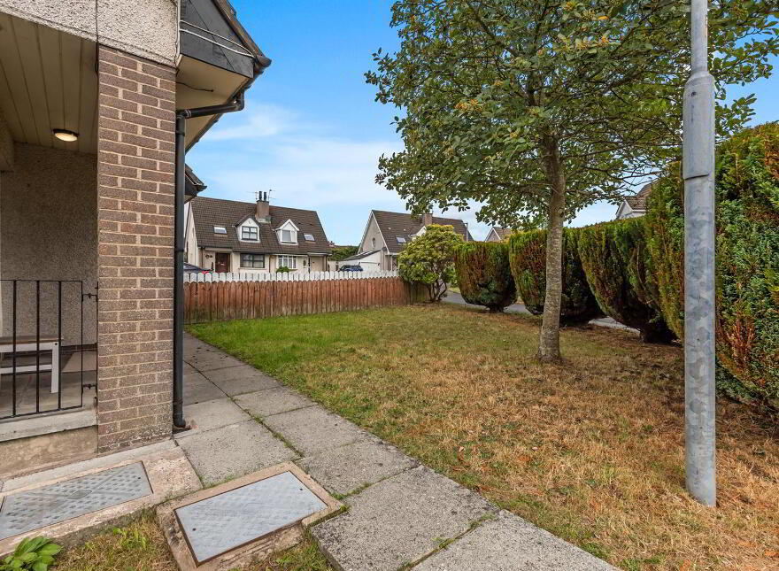 26 Lagmore Downs, Stewartstown Road, Dunmurry, Belfast, BT17 0TB