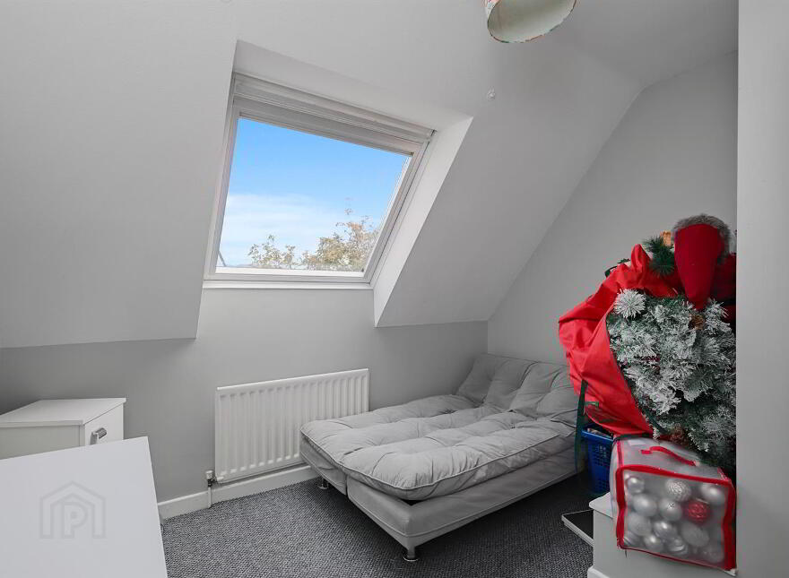 26 Lagmore Downs, Stewartstown Road, Dunmurry, Belfast, BT17 0TB