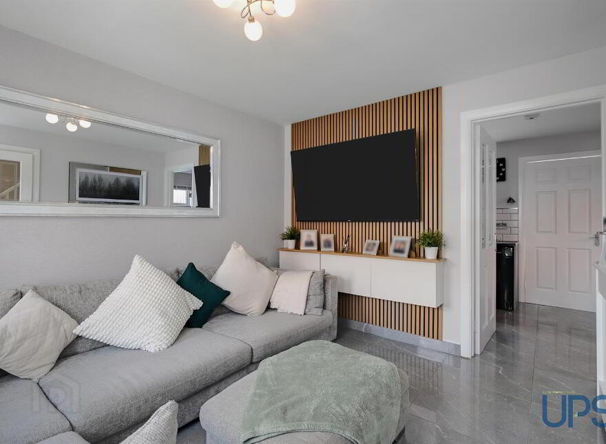 9 Lagmore Rise, Dunmurry, Belfast, BT17 0GG