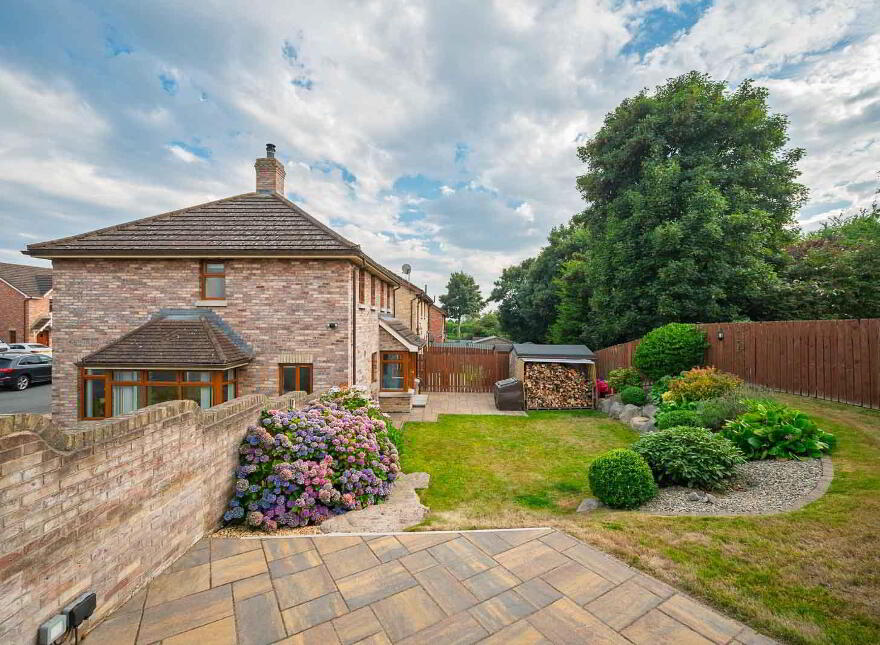 9 River Hill Drive, Newtownards, BT23 7GU