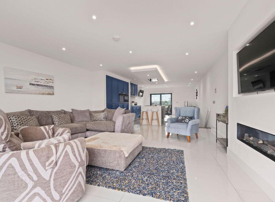 Apartment 4 Curran Gate 115 Causeway Street, Portrush, BT56 8RZ