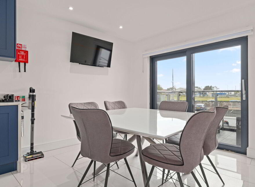 Apartment 4 Curran Gate 115 Causeway Street, Portrush, BT56 8RZ