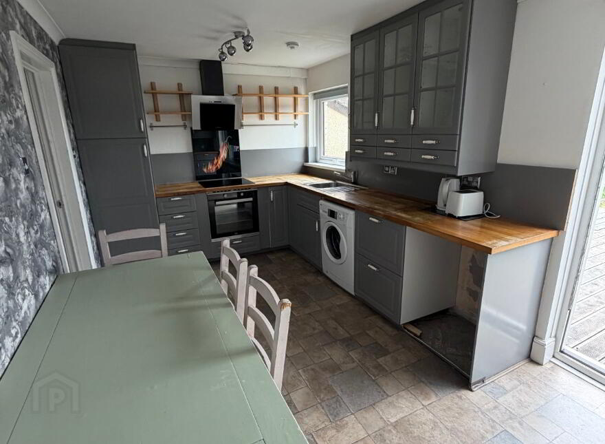 46 Fairway, Larne, BT40 2BG