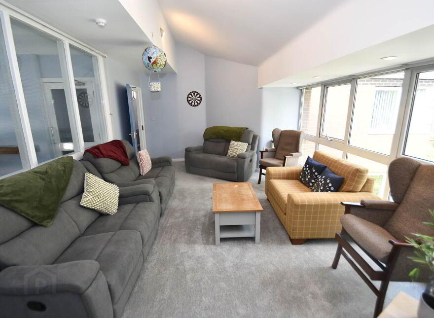 Apt 8, Castleton Court, Osborne Park, Lisburn Road, Belfast, BT9 6HA