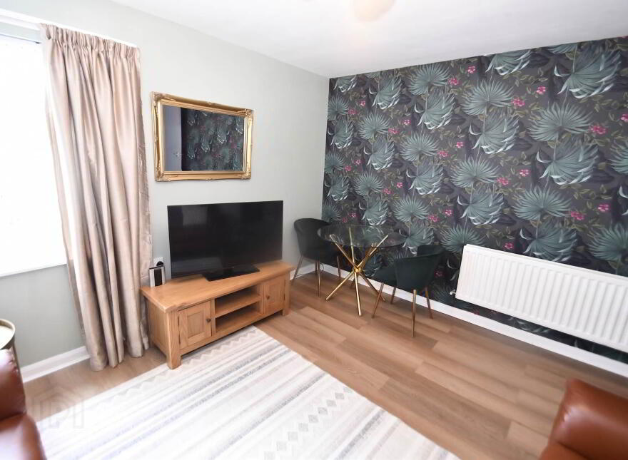 Apt 8, Castleton Court, Osborne Park, Lisburn Road, Belfast, BT9 6HA
