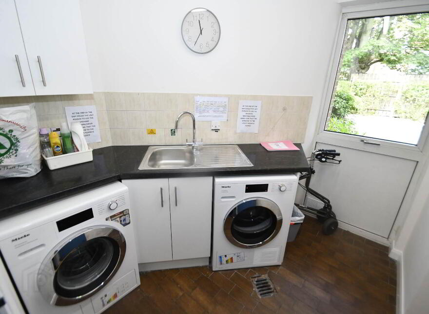 Apt 8, Castleton Court, Osborne Park, Lisburn Road, Belfast, BT9 6HA