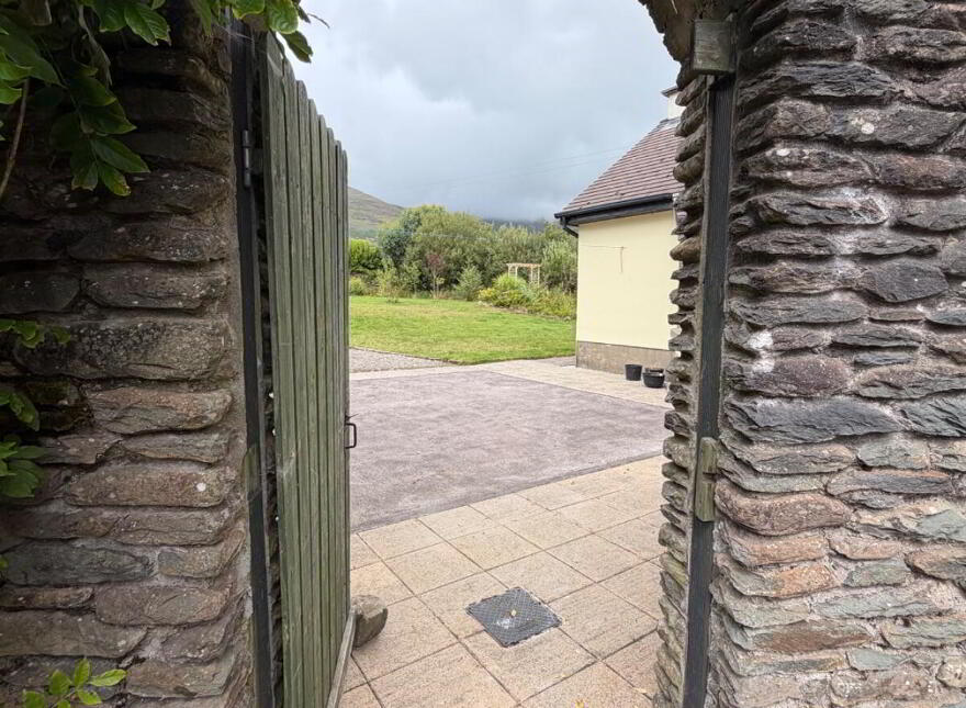 Ballyrishteen, Dingle, Lispole, V92TP64