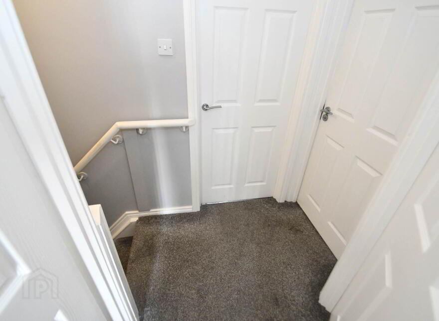 2 Clondara Parade, Falls Road, Belfast, BT12 6ES