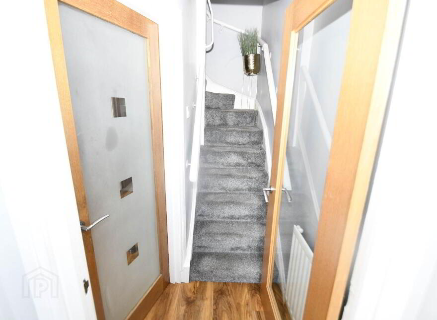 2 Clondara Parade, Falls Road, Belfast, BT12 6ES