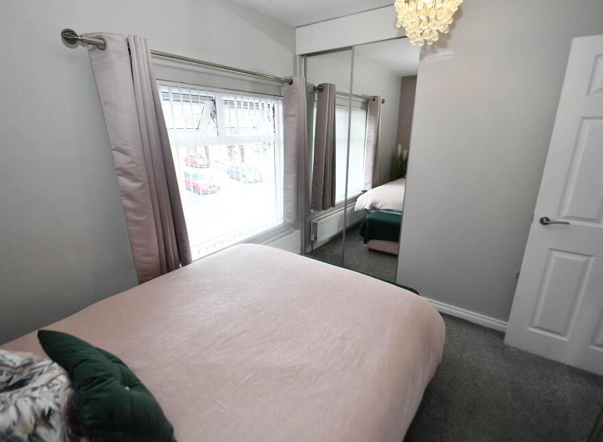 2 Clondara Parade, Falls Road, Belfast, BT12 6ES