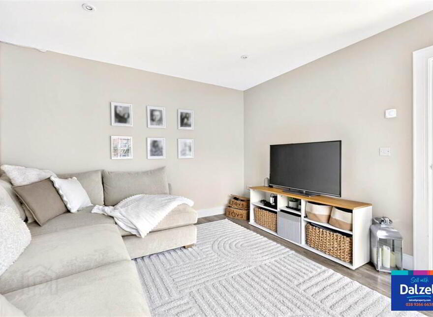 10 Ballantine Square, Lisburn, BT27 5FU