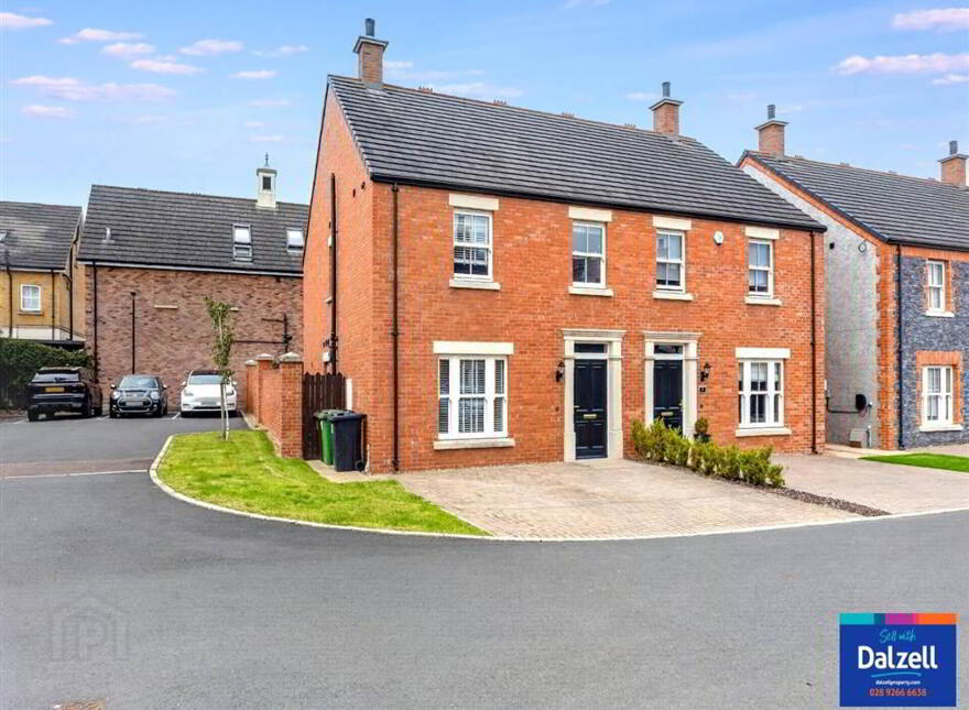 10 Ballantine Square, Lisburn, BT27 5FU