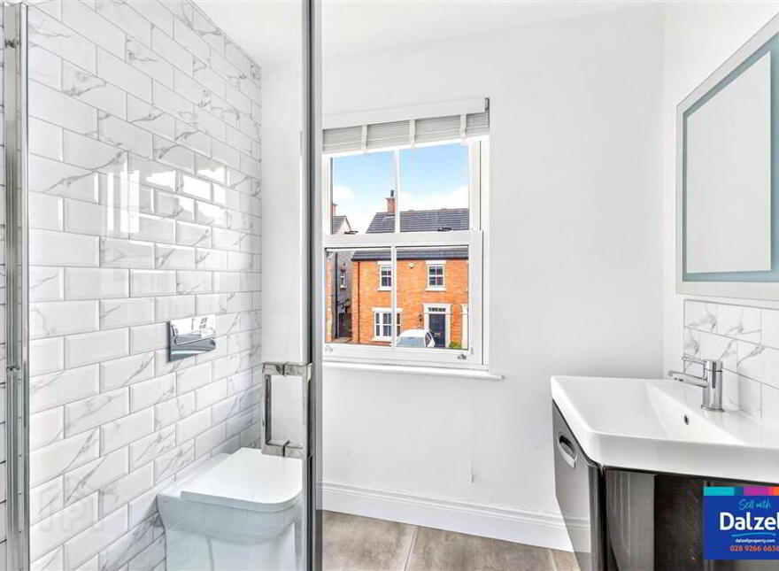 10 Ballantine Square, Lisburn, BT27 5FU