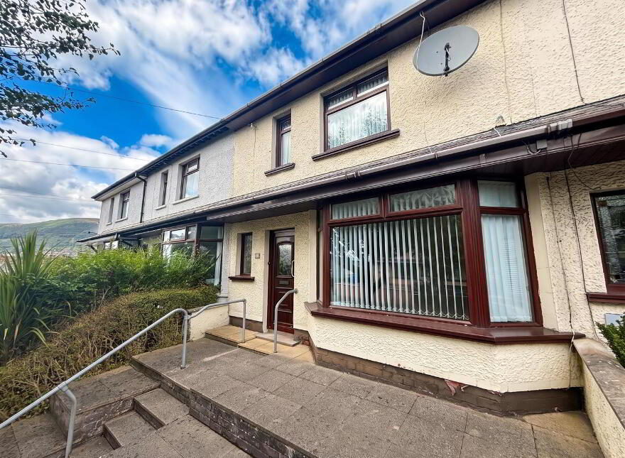 37 Twaddell Avenue, Belfast, BT13 3LE