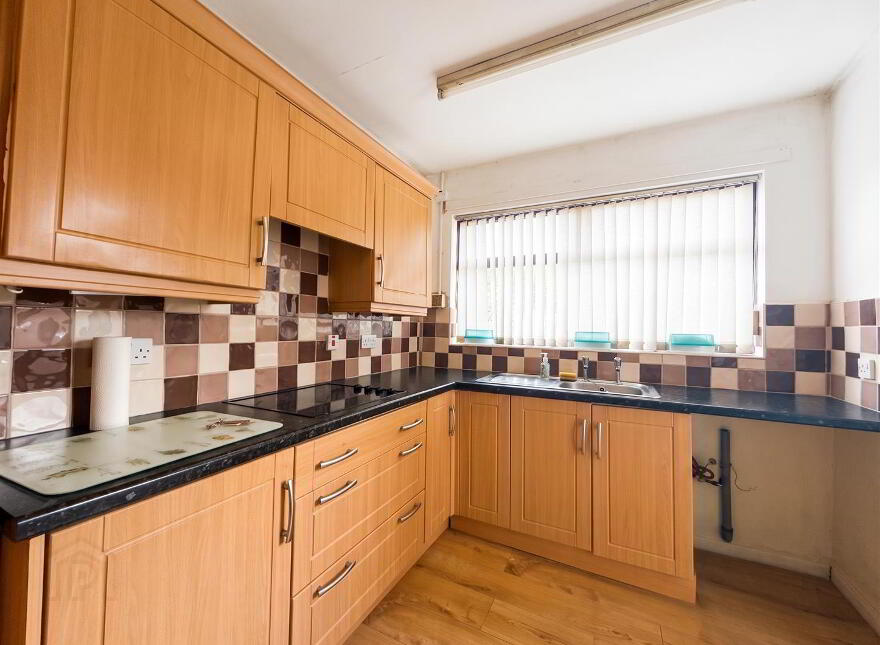 37 Twaddell Avenue, Belfast, BT13 3LE