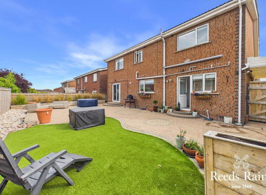2 Dunkeld Close, Bangor, BT19 6RJ