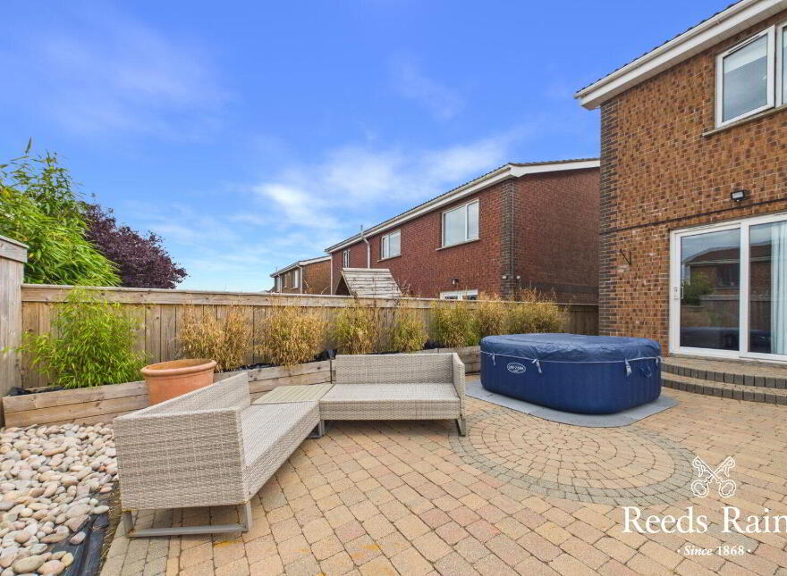 2 Dunkeld Close, Bangor, BT19 6RJ