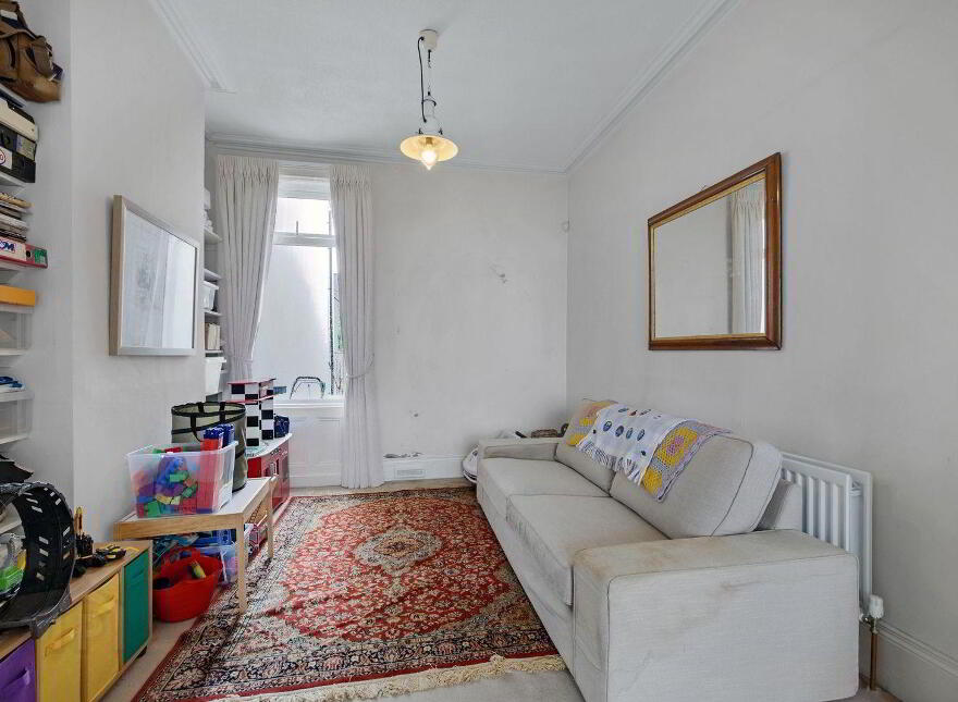 20 Ballyholme Esplanade, Bangor, BT20 5LZ