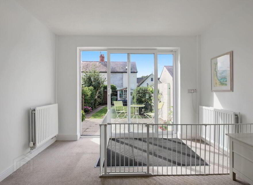 20 Ballyholme Esplanade, Bangor, BT20 5LZ